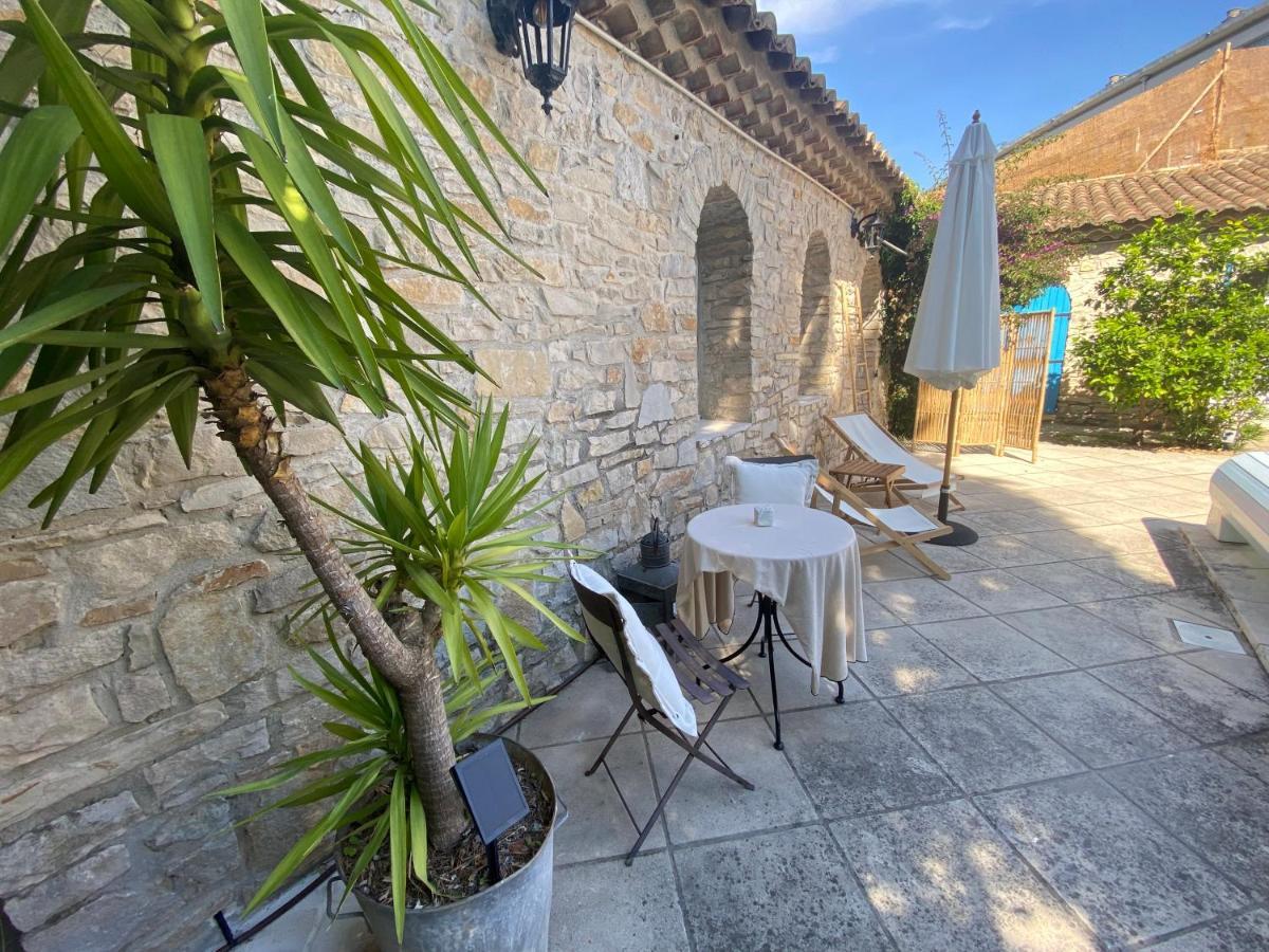 Le Patio Aux Oiseaux Bed and Breakfast La Ciotat Exteriör bild